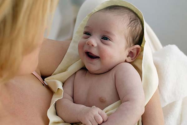 عمولا ختنه نوزادان بین یک تا سه ماه بعد از تولد در کلینیک ختنه انجام می‌گردد. 